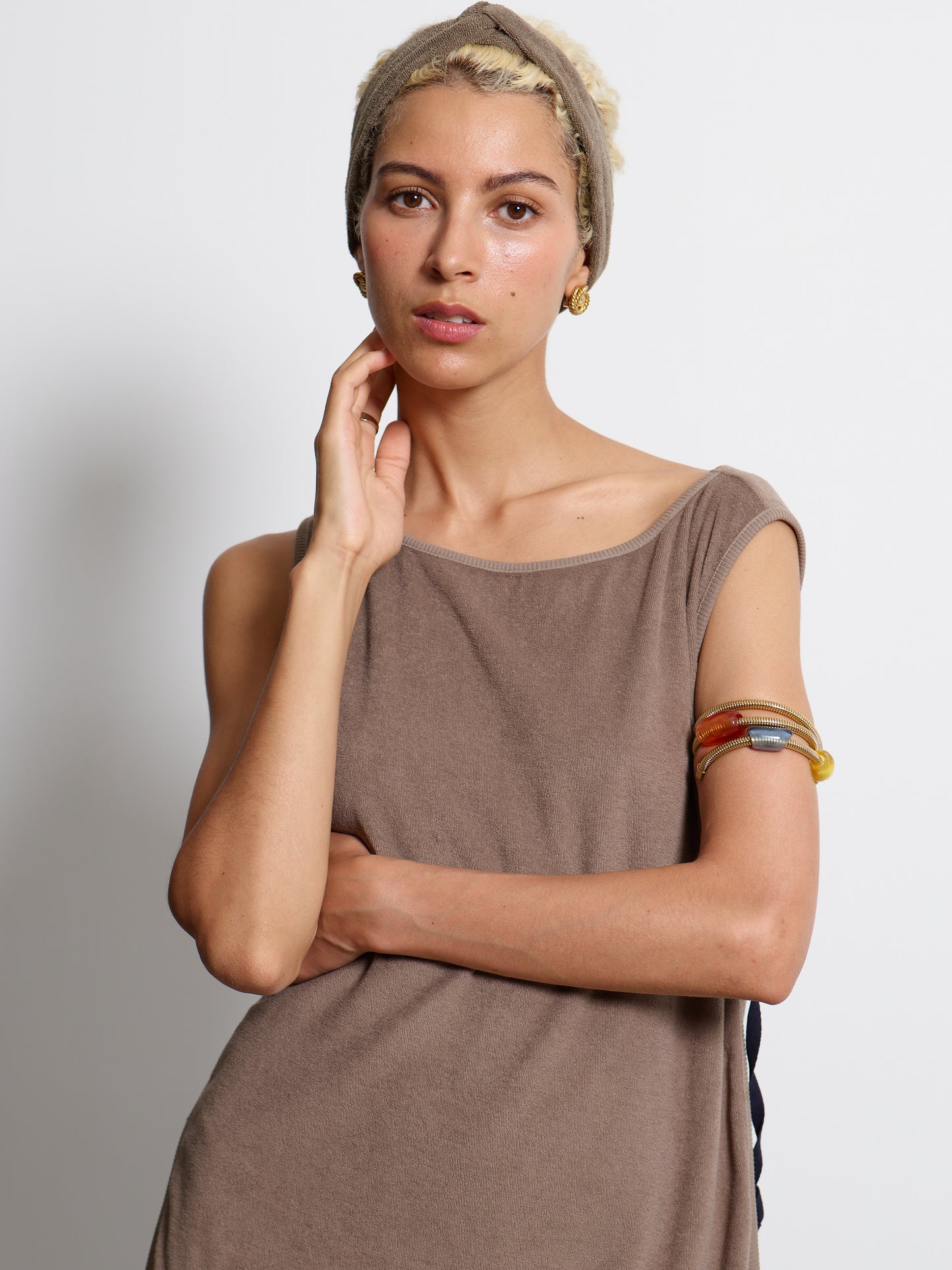 SLEEVELESS KNOTTED DRESS TAUPE